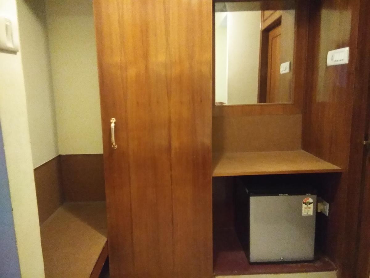 Hotel Pankaj Thiruvananthapuram Esterno foto