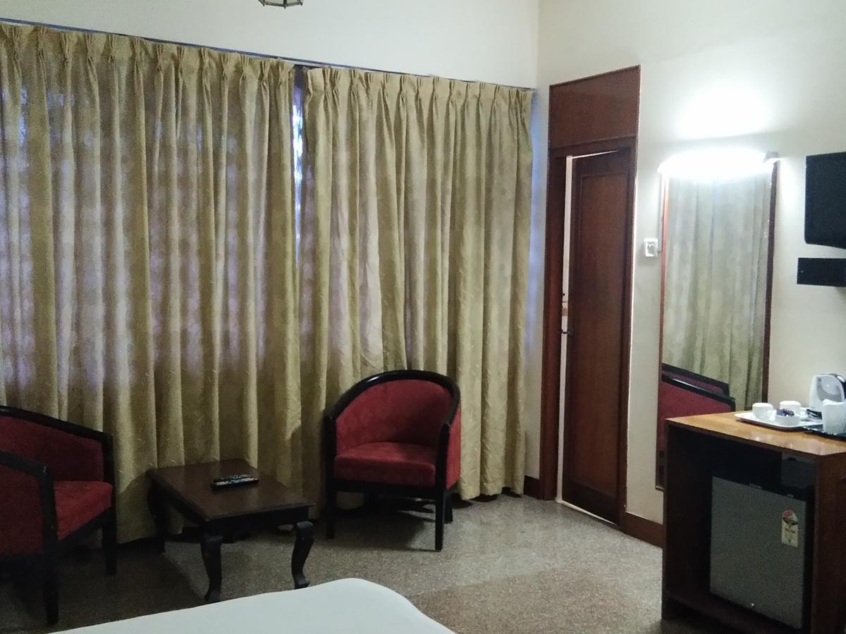 Hotel Pankaj Thiruvananthapuram Esterno foto