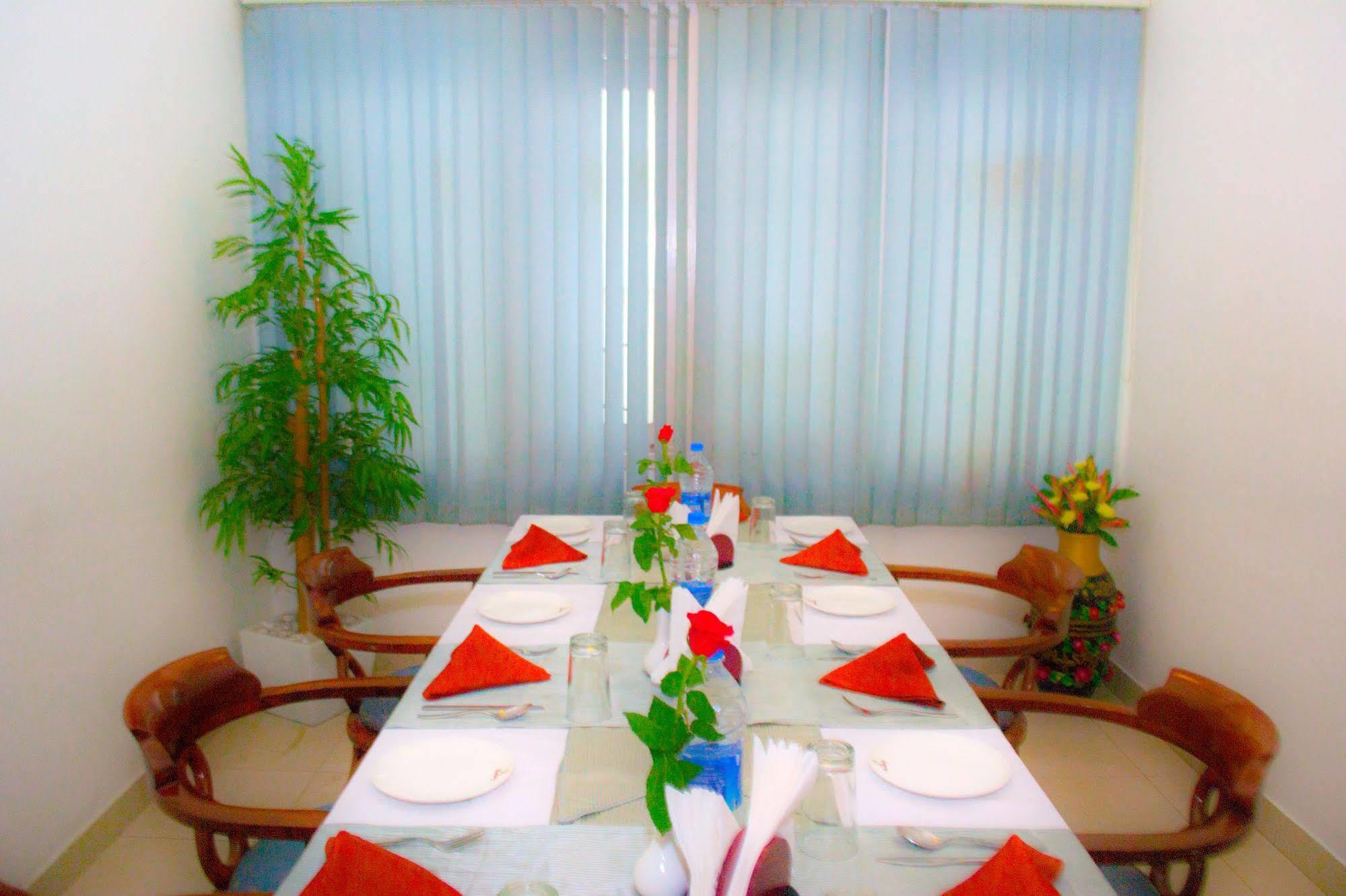 Hotel Pankaj Thiruvananthapuram Esterno foto